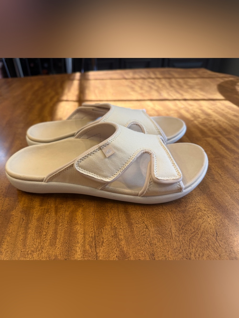 SPENCO women’s Kholo Brite Sand Orthotic Slide Sandals